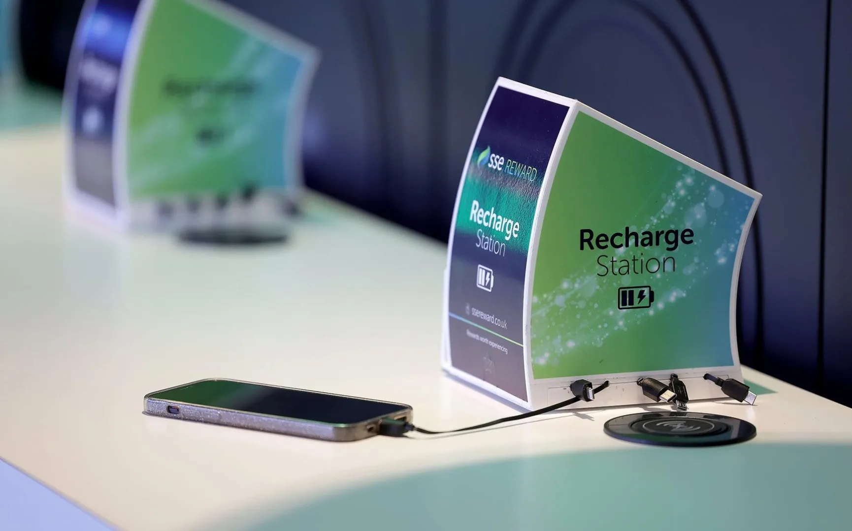 Recharge station sse reward lounge